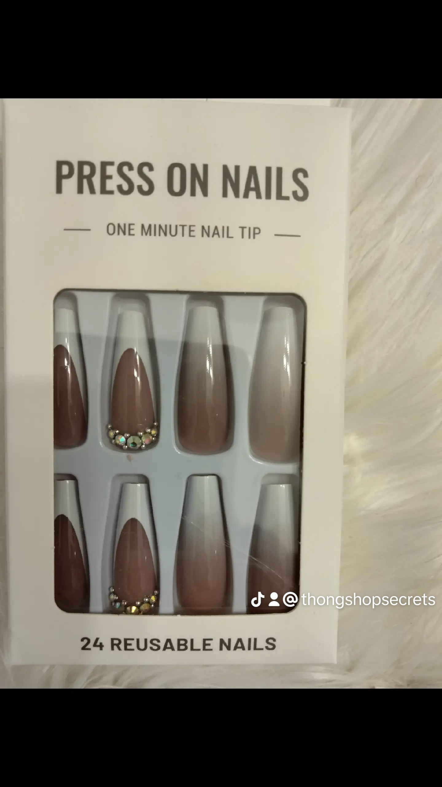 Press on nails