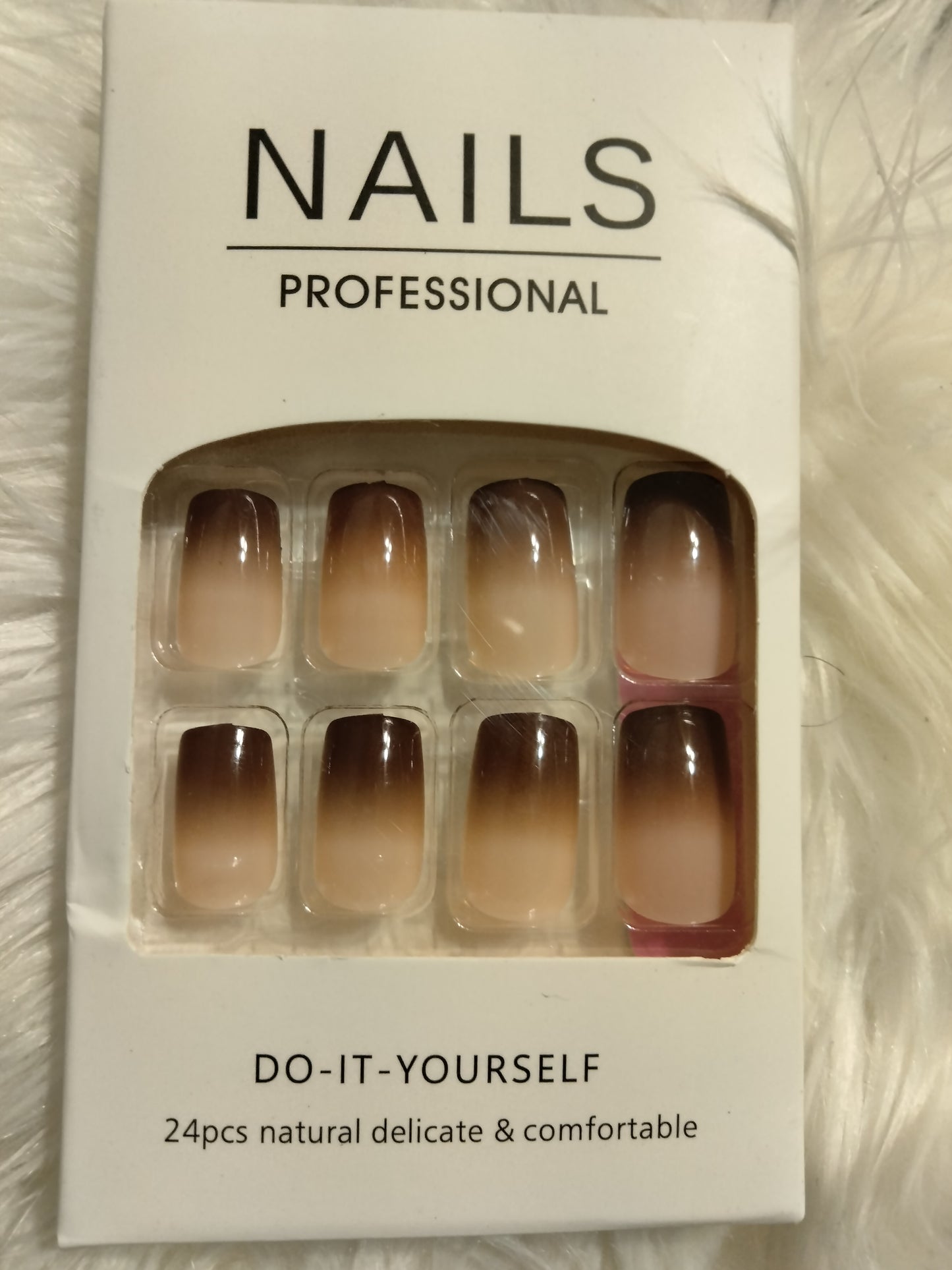 Press on nails