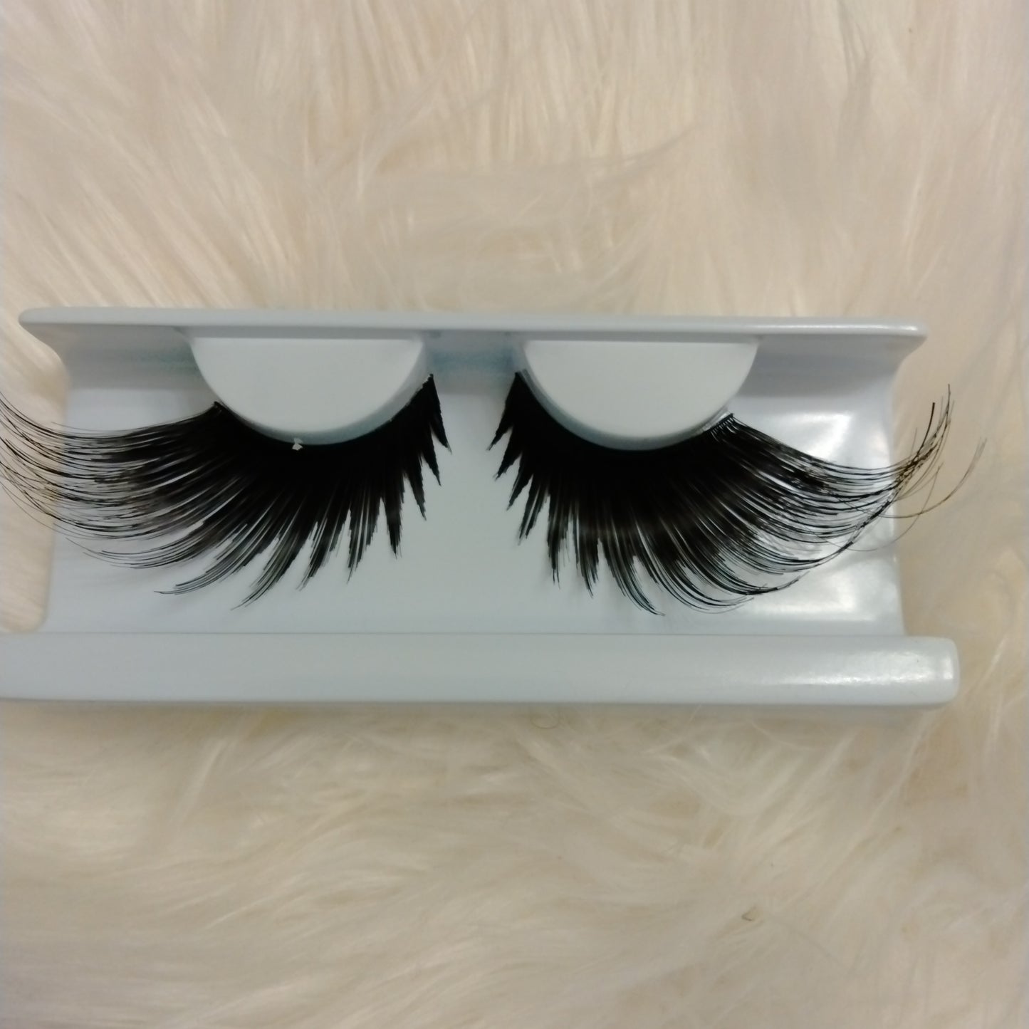 Queenie lash